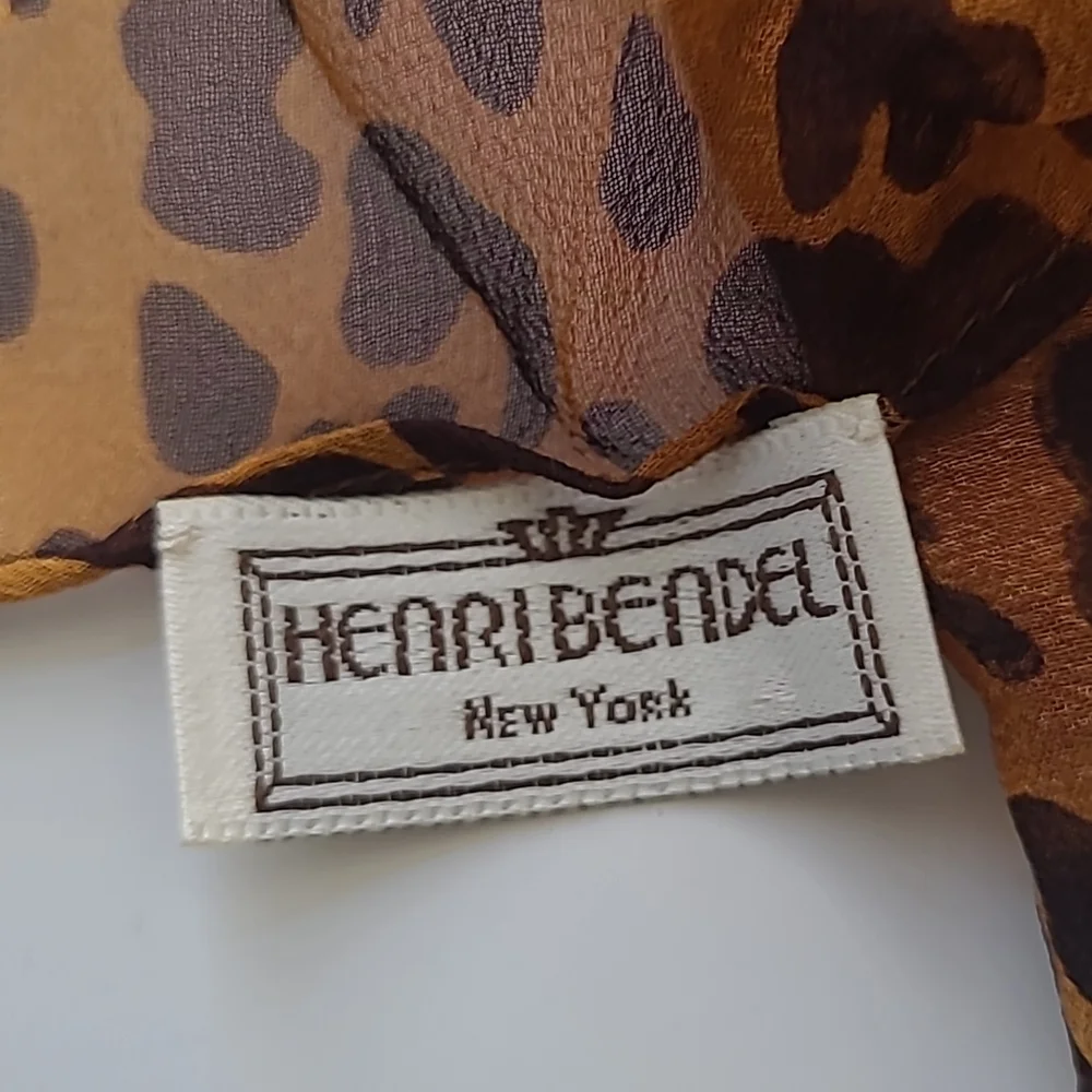 Henri Bendel Animal print square scarf - Picture 6 of 6